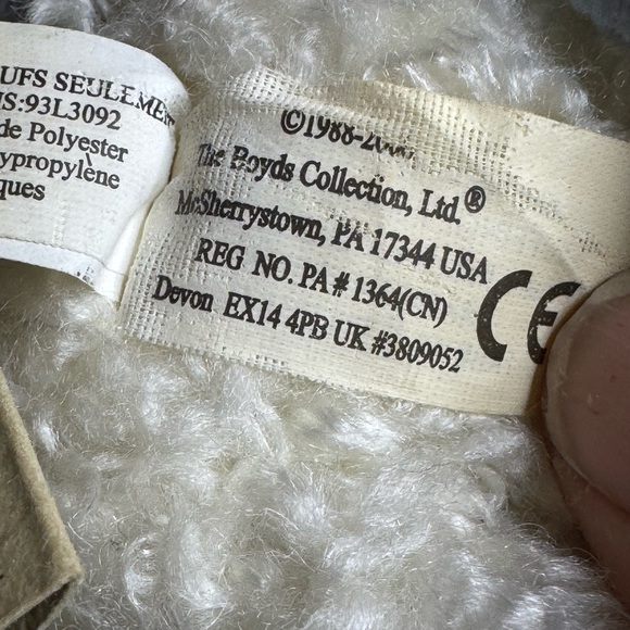 Boyds Bear Angel Iil Haley NWT 1988 - 2006
white bears with blue wings and halo - Picture 5 of 6